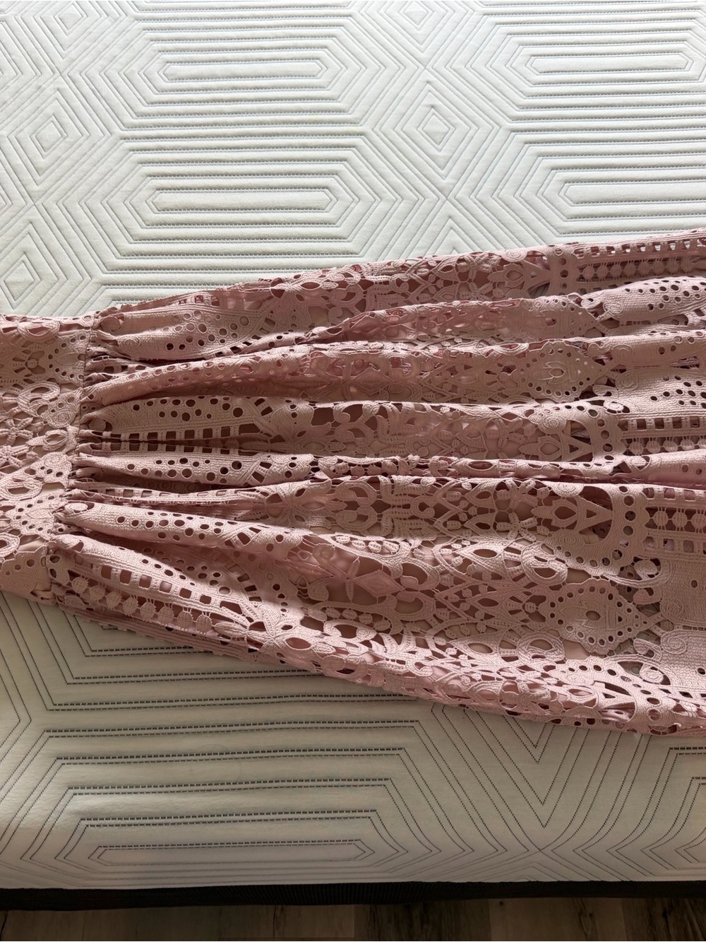 Women’s Pink Lace Midi Skirt